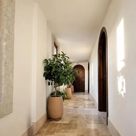 מלון House Sola