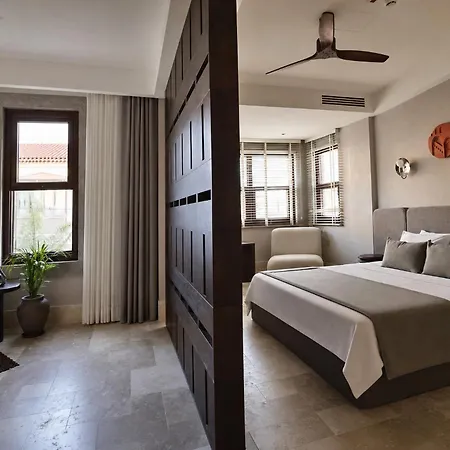 מלון House Sola אלאקאטי